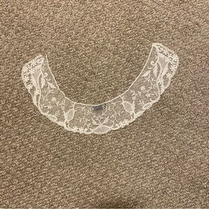 Toppettes by A Brod Lace White Floral Collar snap closure